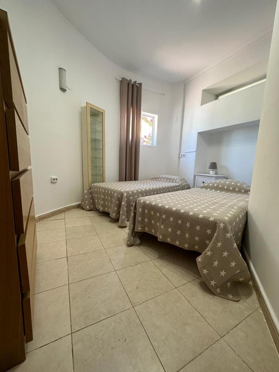 Apartamentos En La Villa Con El Territorio Comun En קלפה מראה חיצוני תמונה